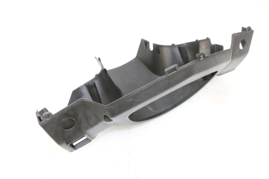 photo de COPRIMANUBRIO POSTERIORE SYM ORBIT III 3 4T 50 (2021 - 2025) - Primo piano tecnico