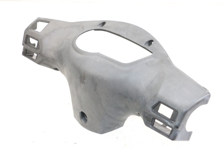 photo de COPERCHIO MANUBRIO POSTERIORE SYM ORBIT 50 (2008 - 2010) - Dettaglio del componente