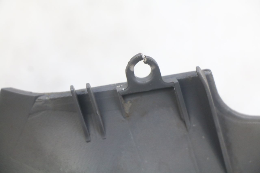 photo de COPRI MANUBRIO POSTERIORE HONDA PES PS I 125 (2006 - 2012) - Zoom sullo stato d'uso