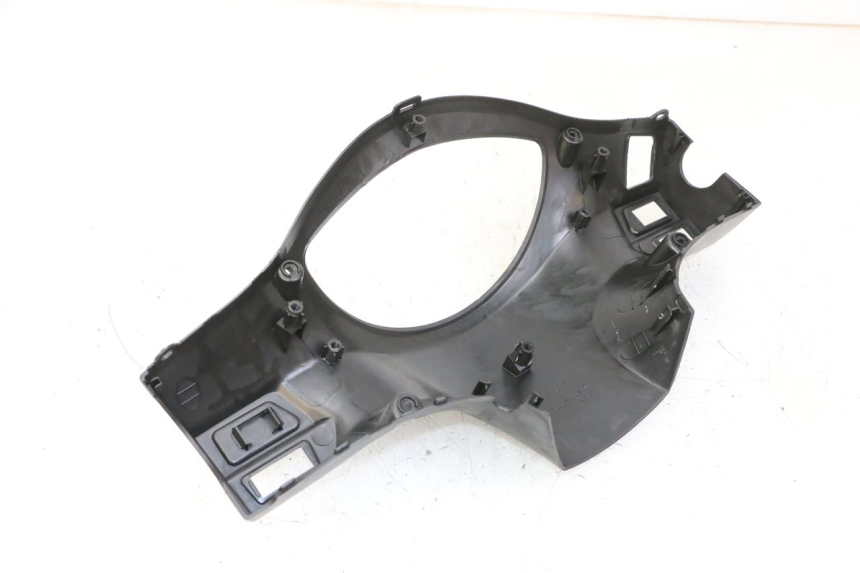 photo de COPRIMANUBRIO POSTERIORE PEUGEOT TWEET 4T 50 (2014 - 2019) - Dettaglio del componente