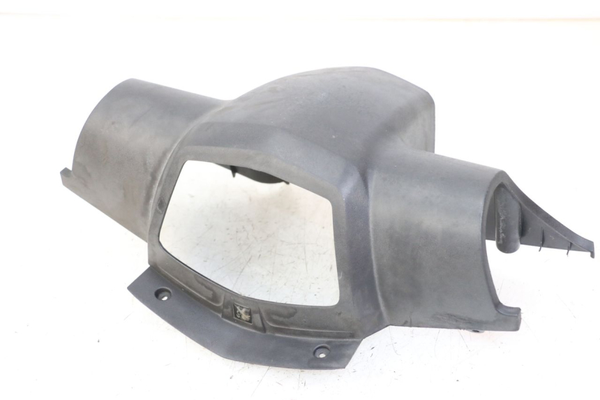 photo de COPRIMANUBRIO POSTERIORE PEUGEOT VIVACITY 125 (2010 - 2017) - Altra angolazione