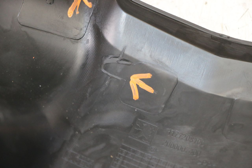 photo de COPRIMANUBRIO POSTERIORE PEUGEOT VIVACITY 125 (2010 - 2017) - Vista d'insieme del prodotto