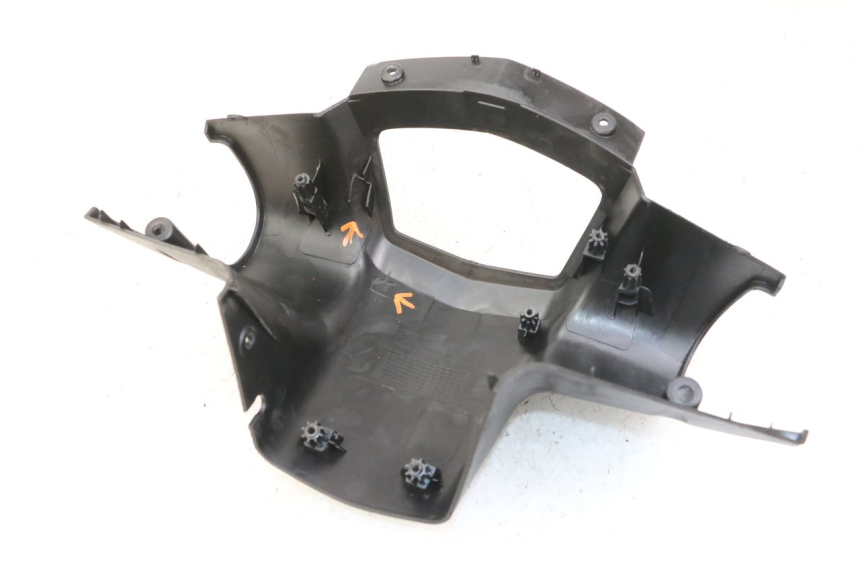 photo de COPRIMANUBRIO POSTERIORE PEUGEOT VIVACITY 125 (2010 - 2017) - Stato della superficie e materiale