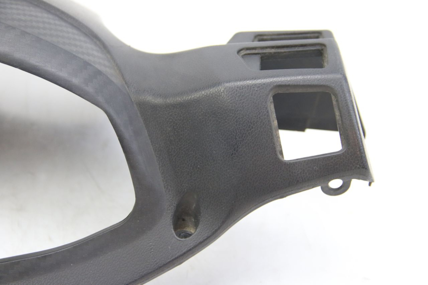 photo de COFANO MANUBRIO POSTERIORE RED ELECTRIC RED E PRO 1 (2017 - 2019) - Dettagli dei punti di fissaggio