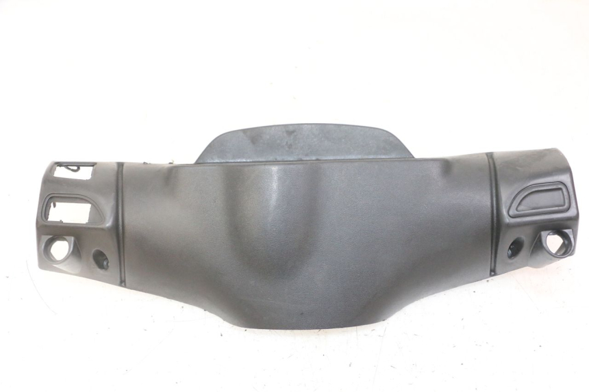 photo de COPRIMANUBRIO POSTERIORE GILERA RUNNER SL 50 (2006 - 2009) - Caratteristiche distintive