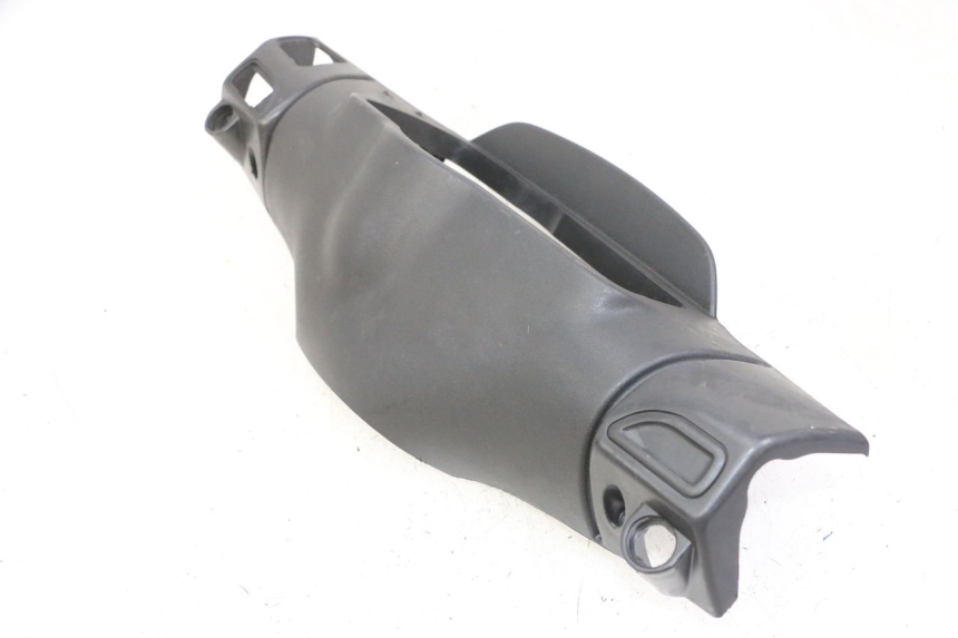 photo de COPRIMANUBRIO POSTERIORE GILERA RUNNER SL 50 (2006 - 2009) - Marcature e riferimenti originali