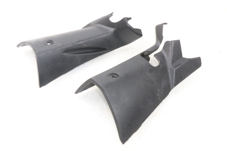 photo de COPRI MANUBRIO POSTERIORE DAELIM S2 FI 125 (2008 - 2017) - Vista principale