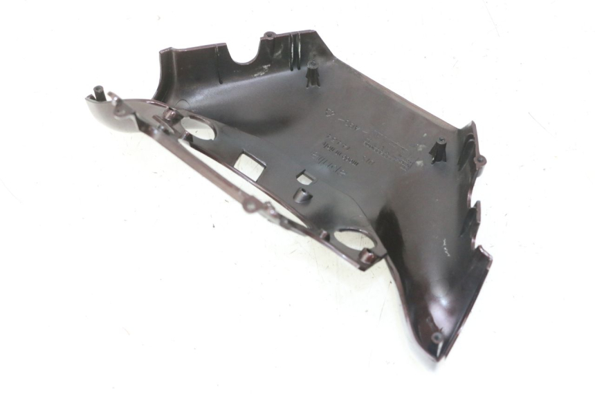 photo de COPRIMANUBRIO POSTERIORE APRILIA SCARABEO GT TOURING 125 (1999 - 2005) - Dettaglio del componente