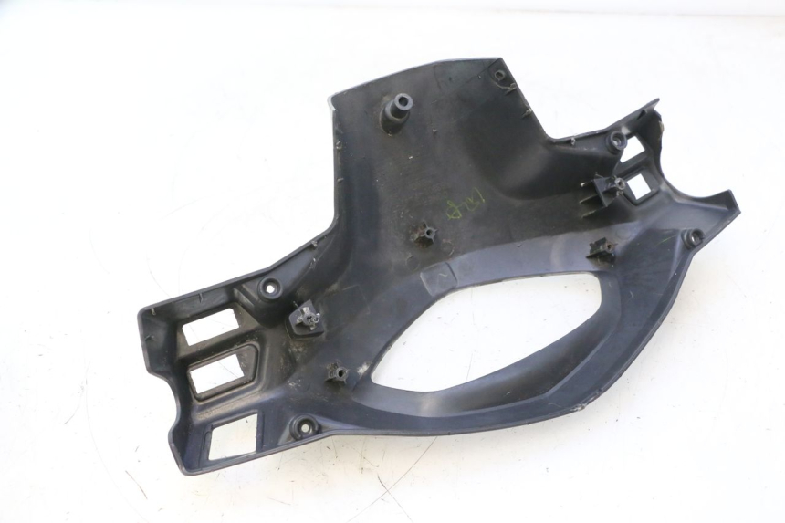photo de COFANO MANUBRIO POSTERIORE HONDA SCV LEAD 100 (2003 - 2007) - Dettaglio del componente