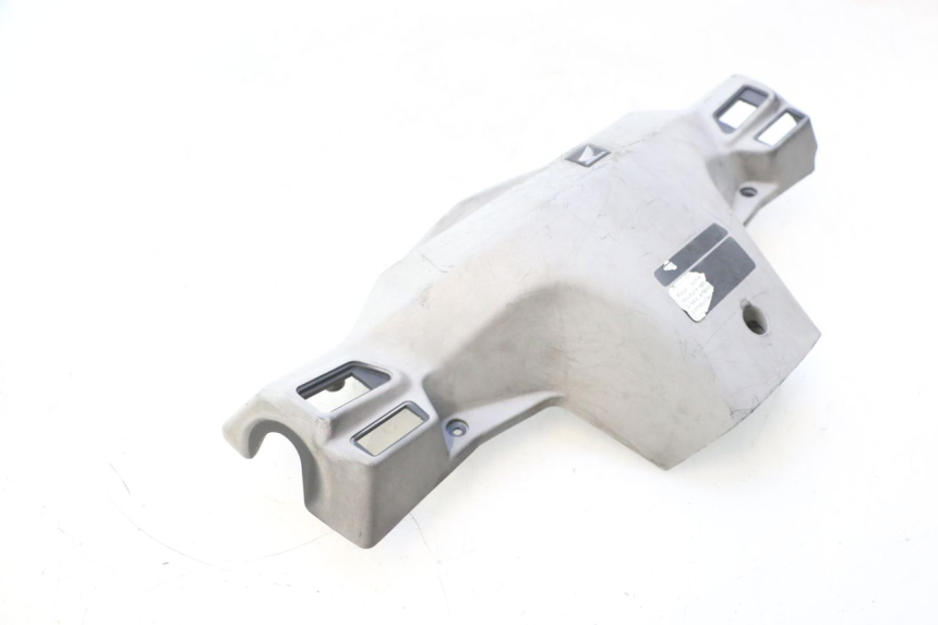 photo de COFANO MANUBRIO POSTERIORE HONDA SCV LEAD 100 (2003 - 2007) - Stato della superficie e materiale