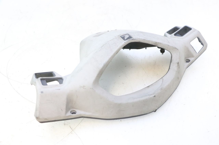 photo de COFANO MANUBRIO POSTERIORE HONDA SCV LEAD 100 (2003 - 2007) - Marcature e riferimenti originali