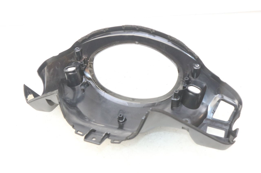 photo de COFANO MANUBRIO POSTERIORE SUZUKI SIXTEEN 125 (2008 - 2010) - Altra angolazione