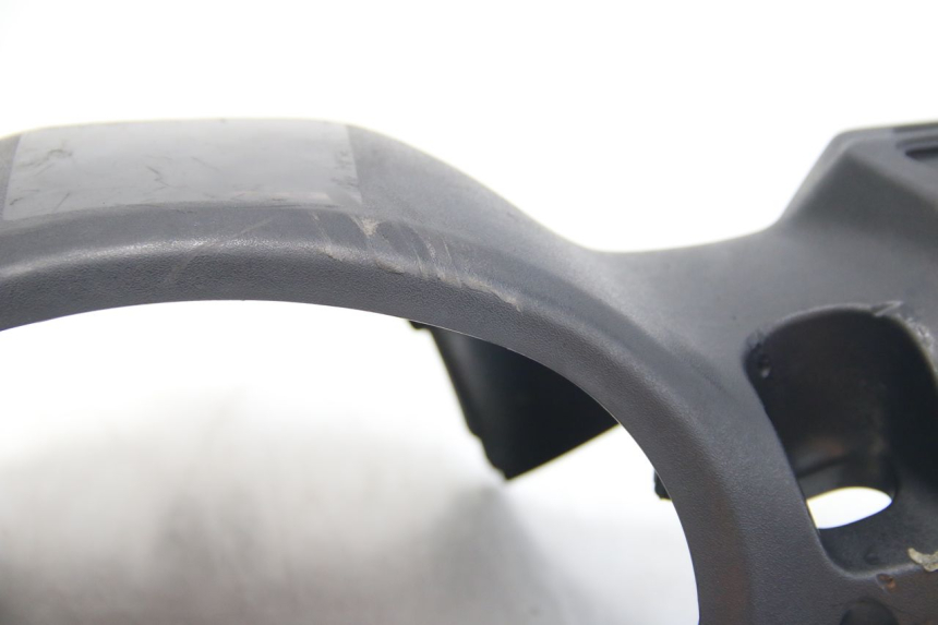 photo de COFANO MANUBRIO POSTERIORE SUZUKI SIXTEEN 125 (2008 - 2010) - Primo piano ad alta risoluzione