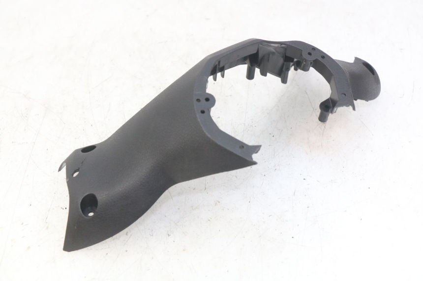 photo de COPRI MANUBRIO POSTERIORE MBK SKYCRUISER 125 (2010 - 2013) - Dettagli dei punti di fissaggio