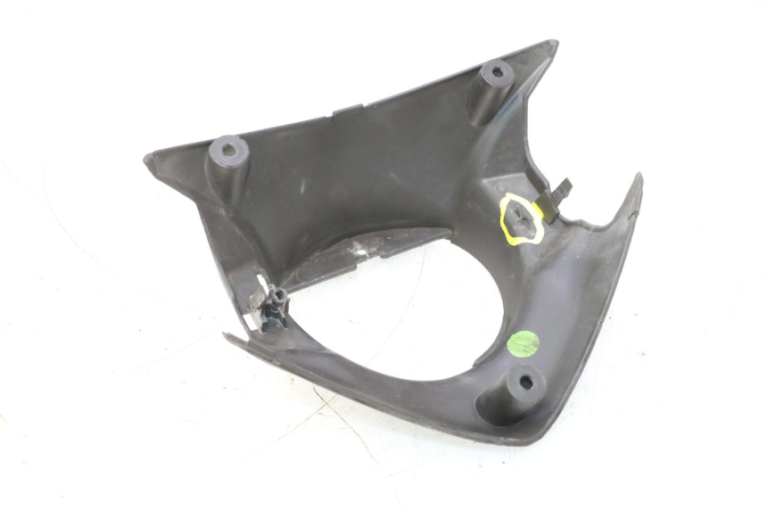 photo de COPRIMANUBRIO POSTERIORE YAMAHA SLIDER 50 (1999 - 2004) - Dettagli dei punti di fissaggio