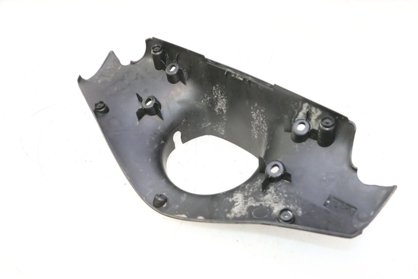 photo de COPRIMANUBRIO POSTERIORE PEUGEOT SPEEDFIGHT 2 AC 50 (2000 - 2009) - Dettaglio del componente