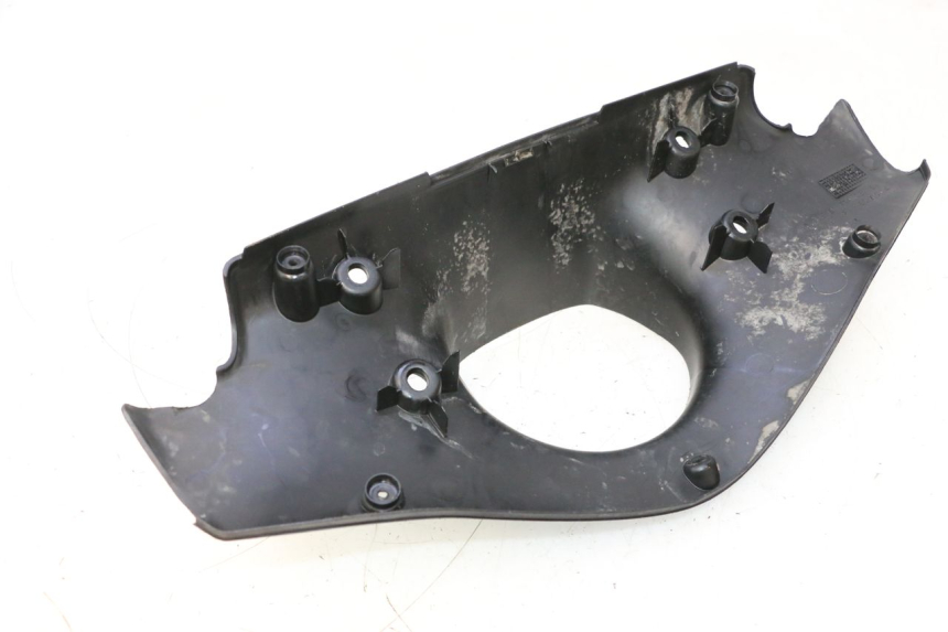photo de COPRIMANUBRIO POSTERIORE PEUGEOT SPEEDFIGHT 2 AC 50 (2000 - 2009) - Zoom sullo stato d'uso