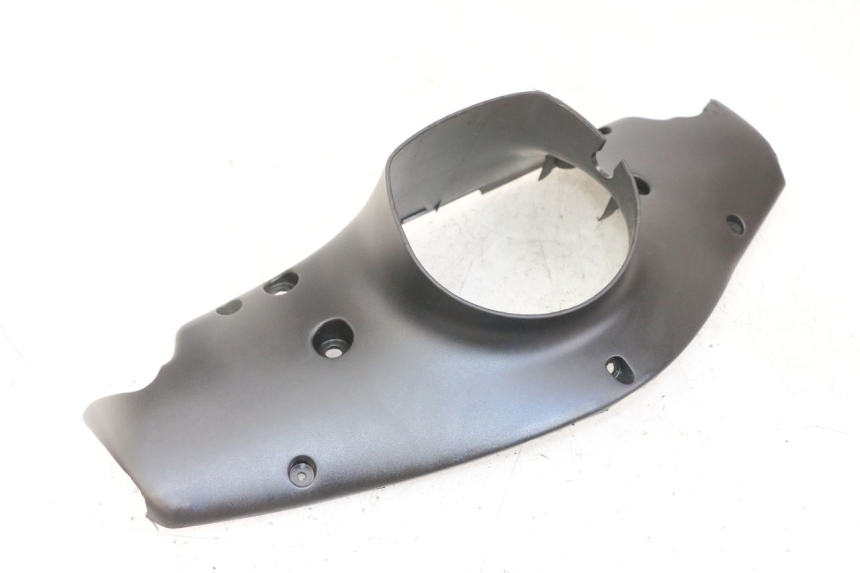 photo de COPRIMANUBRIO POSTERIORE PEUGEOT SPEEDFIGHT 2 LC 50 (2000 - 2009) - Primo piano tecnico