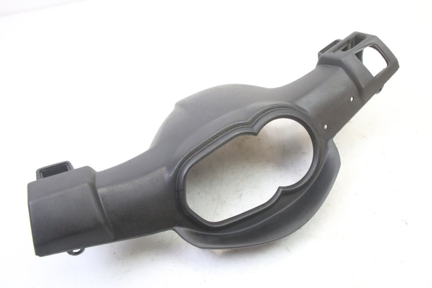 photo de COPRIMANUBRIO POSTERIORE APRILIA SR 2T 50 (2018 - 2022) - Dettaglio del componente