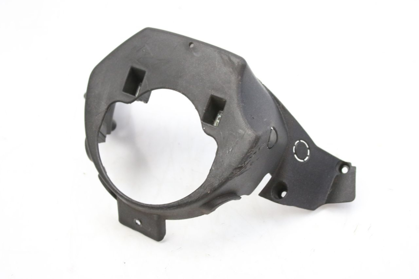 photo de COFANO MANUBRIO POSTERIORE APRILIA SR R 2T LC 50 (2018 - 2021) - Dettaglio del componente