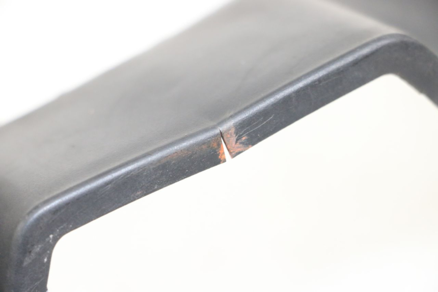 photo de COPRIMANUBRIO POSTERIORE KYMCO SUPER 8 4T 50 (2021 - 2024) - Zoom sullo stato d'uso