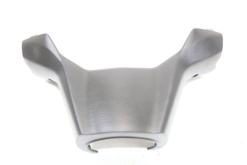 photo de COPRIMANUBRIO POSTERIORE SUZUKI BURGMAN 125 (2018 - 2021) - Dettaglio del componente