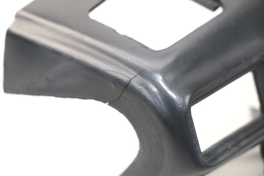 photo de Copri manubrio posteriore PEUGEOT SV 50 (1992 - 2004) - Dettagli dei punti di fissaggio