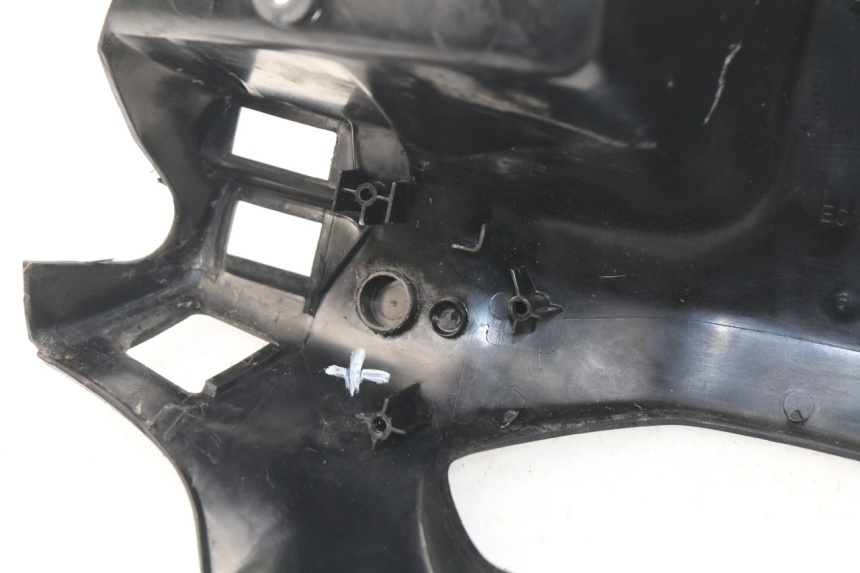 photo de COPERCHIO MANUBRIO POSTERIORE PEUGEOT SV 80 (1993 - 1997) - Caratteristiche distintive