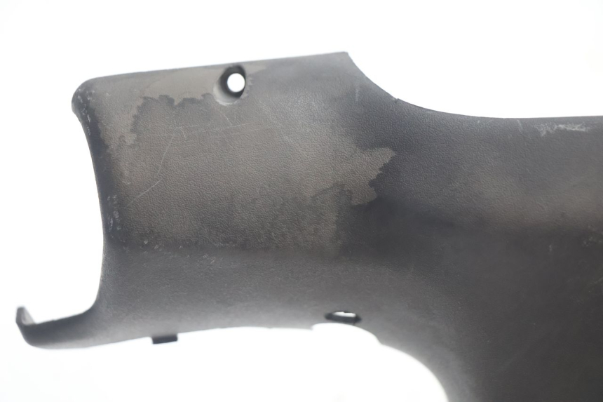 photo de COPRIMANUBRIO POSTERIORE PEUGEOT TREKKER TKR 50 (2005 - 2014) - Dettaglio del componente