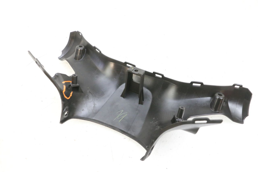 photo de COPRIMANUBRIO POSTERIORE YAMAHA TRICITY 300 (2020 - 2024) - Vista d'insieme del prodotto