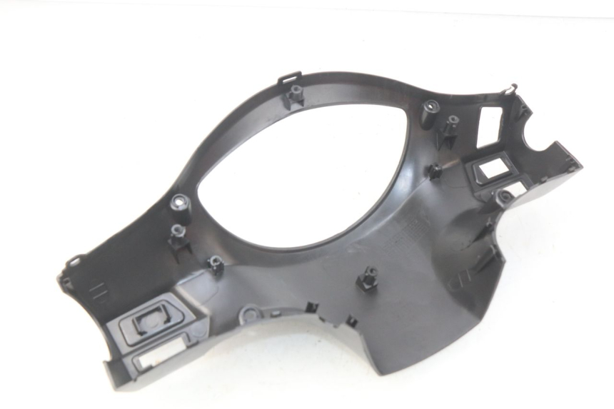 photo de COFANO MANUBRIO POSTERIORE PEUGEOT TWEET 4T 50 (2018 - 2022) - Dettagli dei punti di fissaggio