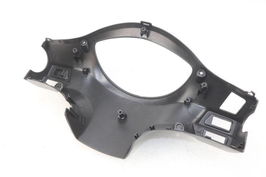 photo de COFANO MANUBRIO POSTERIORE PEUGEOT TWEET 4T 50 (2018 - 2022) - Stato della superficie e materiale