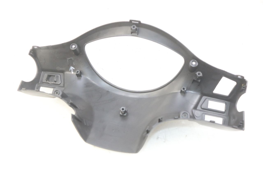 photo de COFANO MANUBRIO POSTERIORE PEUGEOT TWEET 4T 50 (2010 - 2014) - Altra angolazione