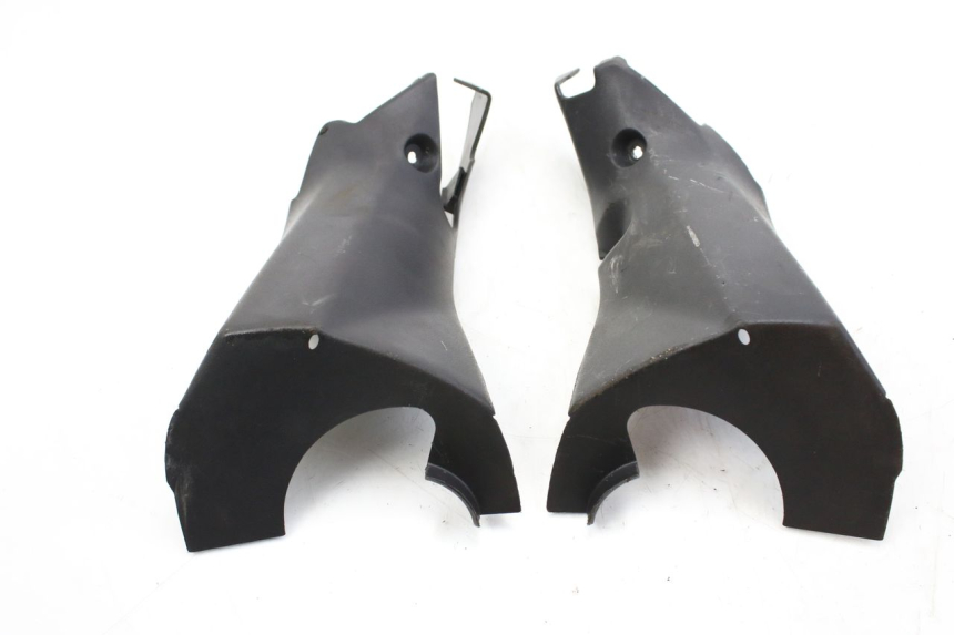 photo de COPRI MANUBRIO POSTERIORE SUZUKI UH BURGMAN 125 (2002 - 2006) - Dettaglio del componente