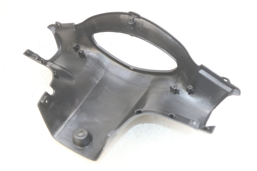 photo de COFANO MANUBRIO POSTERIORE PEUGEOT V-CLIC VCLIC 50 (2007 - 2013) - Primo piano tecnico