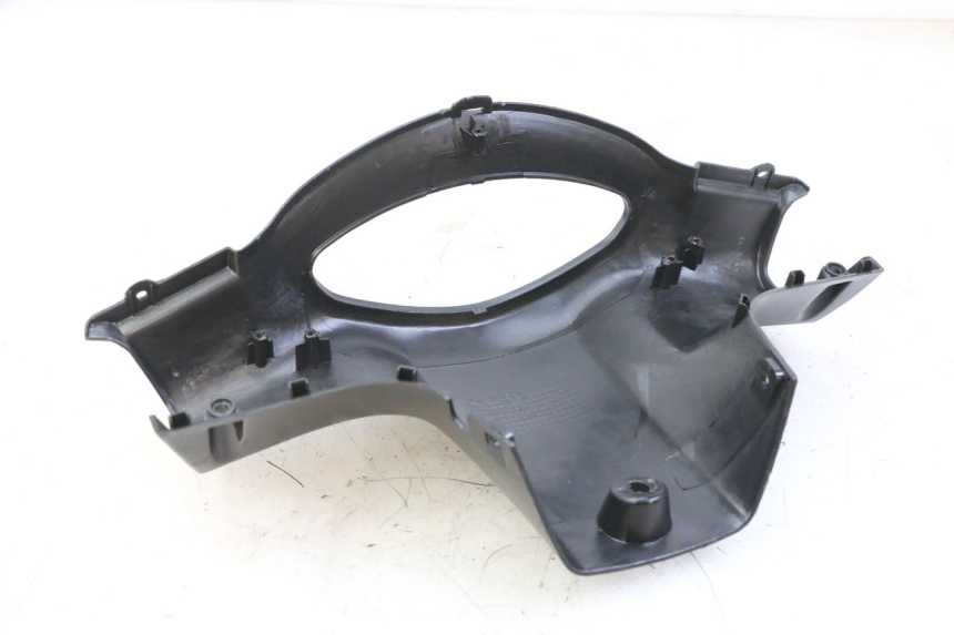 photo de COFANO MANUBRIO POSTERIORE PEUGEOT V-CLIC VCLIC 50 (2007 - 2013) - Zoom sullo stato d'uso