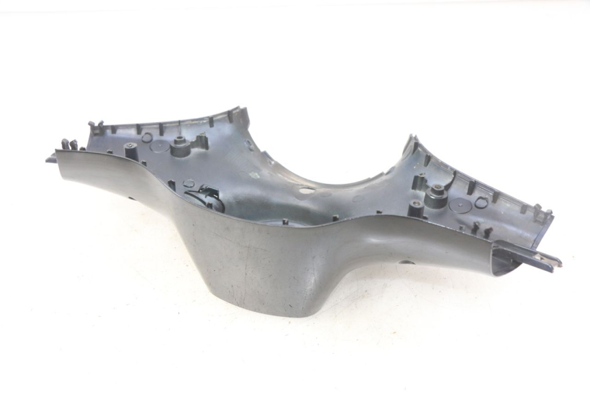 photo de COPRI MANUBRIO POSTERIORE PIAGGIO VESPA PRIMAVERA 2T 50 (2013 - 2018) - Zoom sullo stato d'uso