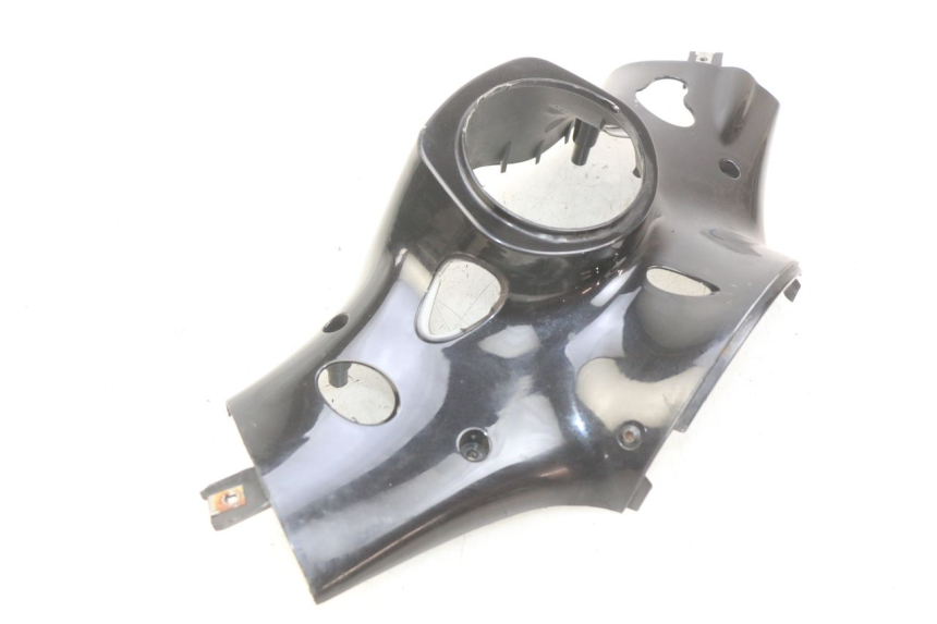 photo de COPRI MANUBRIO POSTERIORE PIAGGIO VESPA PRIMAVERA 2T 50 (2013 - 2018) - Zoom sullo stato d'uso