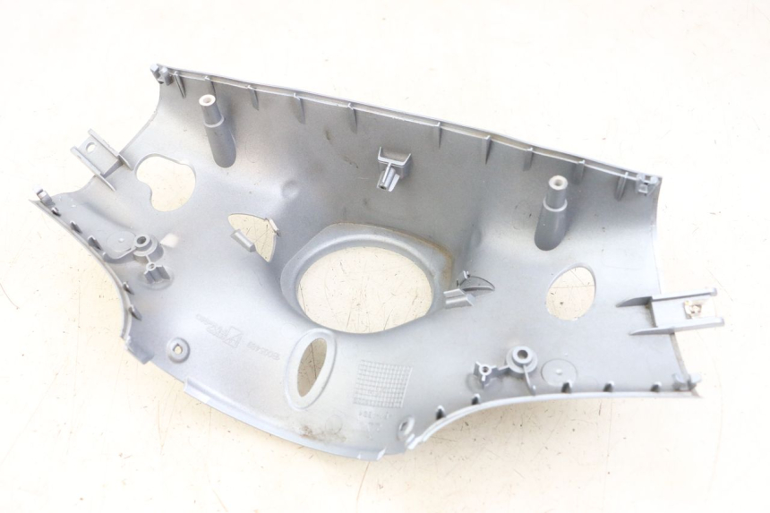 photo de COPRIMANUBRIO POSTERIORE PIAGGIO VESPA PRIMAVERA 4T 50 (2021 - 2024) - Vista principale