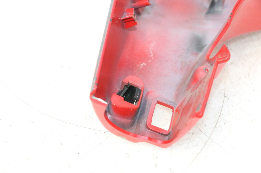 photo de COPRI MANUBRIO POSTERIORE PIAGGIO VESPA S 2T 50 (2007 - 2014) - Focus sulla struttura