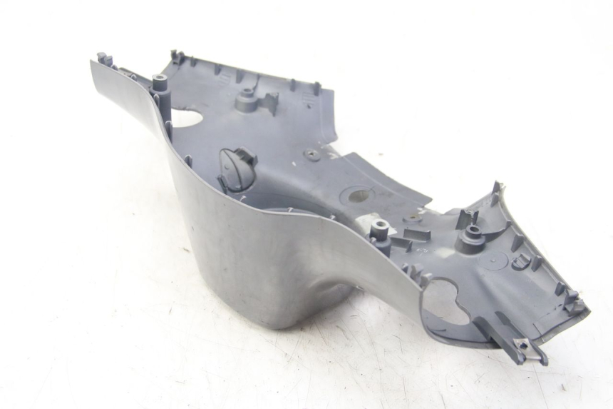 photo de COFANO MANUBRIO POSTERIORE PIAGGIO VESPA SPRINT 2T 50 (2014 - 2018) - Dettaglio del componente