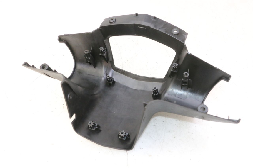 photo de COPRIMANUBRIO POSTERIORE PEUGEOT VIVACITY NEW 4T 50 (2008 - 2017) - Zoom sullo stato d'uso