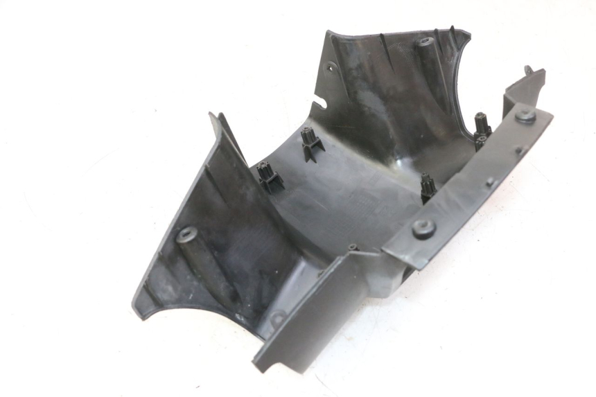 photo de COPRIMANUBRIO POSTERIORE PEUGEOT VIVACITY NEW 4T 50 (2008 - 2017) - Altra angolazione