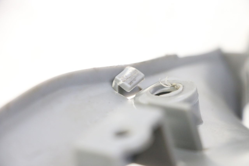 photo de COPRIMANUBRIO POSTERIORE YAMAHA WHY 50 (1998 - 2000) - Primo piano tecnico