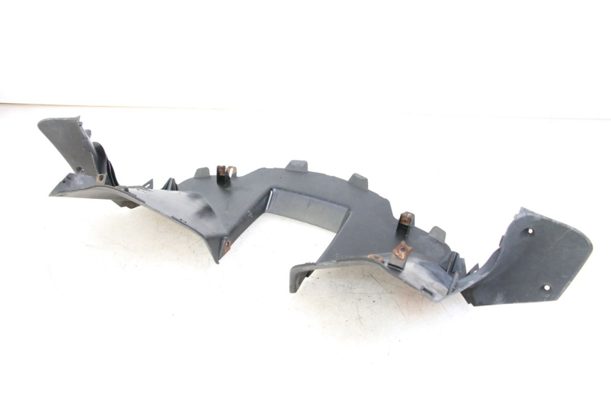 photo de COPRI MANUBRIO POSTERIORE YAMAHA XMAX X-MAX 125 (2006 - 2009) - Primo piano tecnico