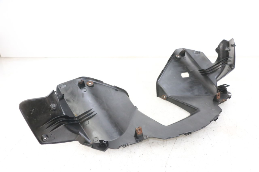 photo de COFANO MANUBRIO POSTERIORE YAMAHA X-MAX XMAX 250 (2006 - 2009) - Primo piano tecnico