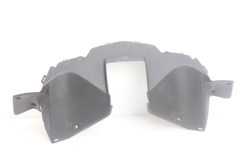 photo de COPRI MANUBRIO POSTERIORE YAMAHA XMAX X-MAX 125 (2006 - 2009) - Zoom sullo stato d'uso