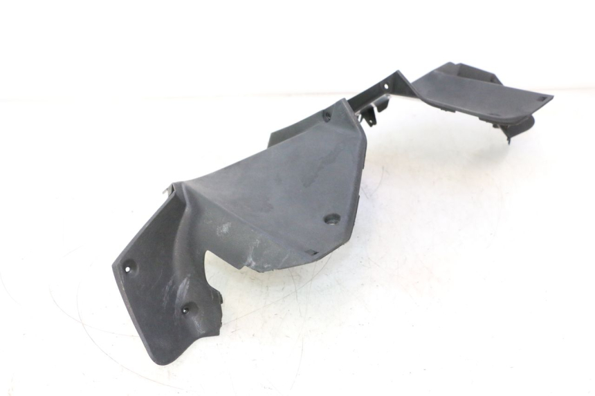 photo de COPRI MANUBRIO POSTERIORE YAMAHA XMAX X-MAX 125 (2006 - 2009) - Zoom sullo stato d'uso