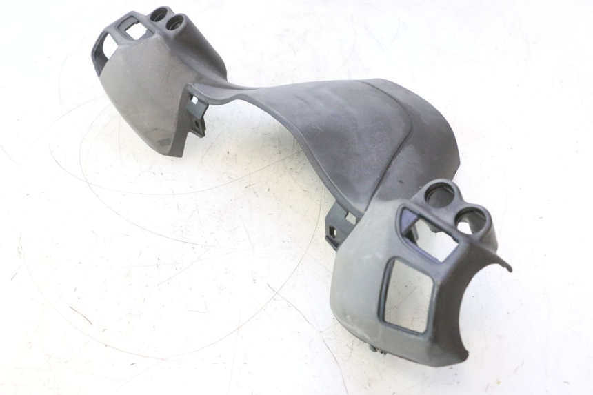 photo de COPRIMANUBRIO POSTERIORE PIAGGIO X8 STREET 125 (2006 - 2007) - Zoom sullo stato d'uso