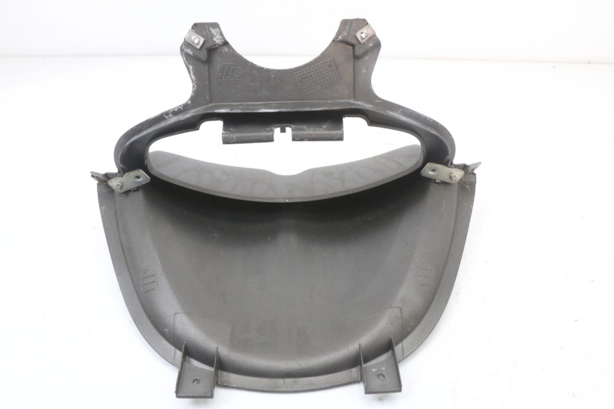 photo de COPRIMANUBRIO POSTERIORE PIAGGIO X8 125 (2004 - 2007) - Primo piano tecnico